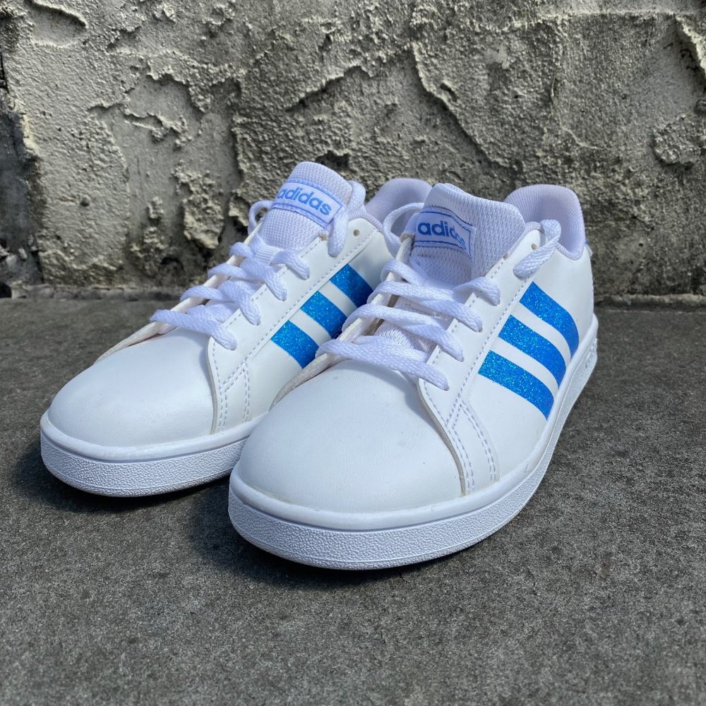 Girls NEW! Adidas Grand Court Blue Metallic Stripe Size 2